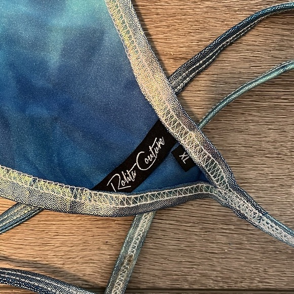Rolita Couture holographic keyhole crop top XL - Picture 4 of 4